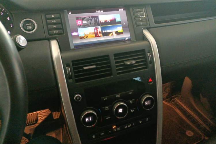Used Land Rover Discovery Sport 2019 240 PS SE Version China VI Standard Audio And AC Panel