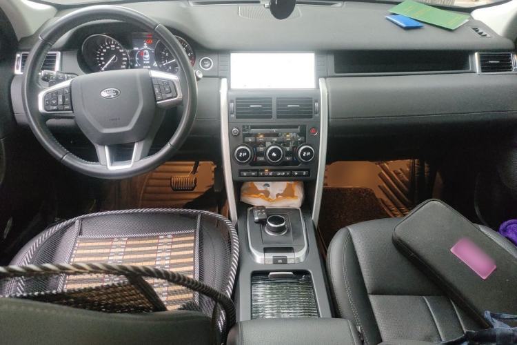 Used Land Rover Discovery Sport 2019 240 PS HSE Version China V Standard Center Console