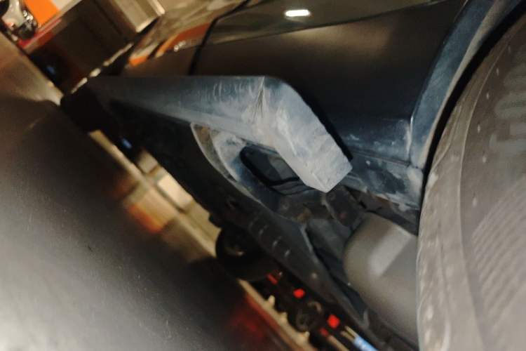 Used Land Rover Discovery Sport 2019 240 PS HSE Version China VI Standard Chassis Rear Left