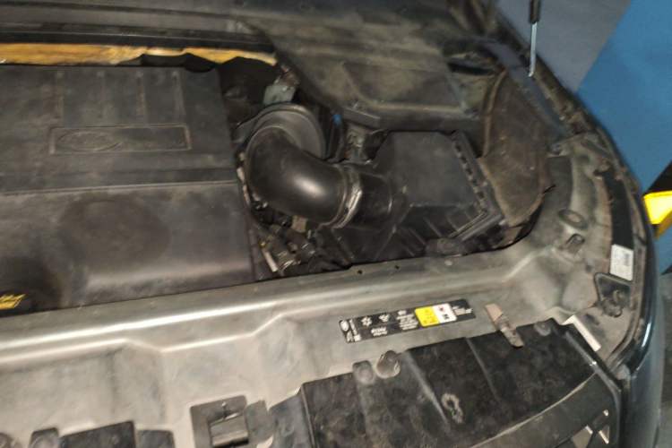 Used Land Rover Discovery Sport 2019 240 PS SE Version China V Standard Engine Bay Left