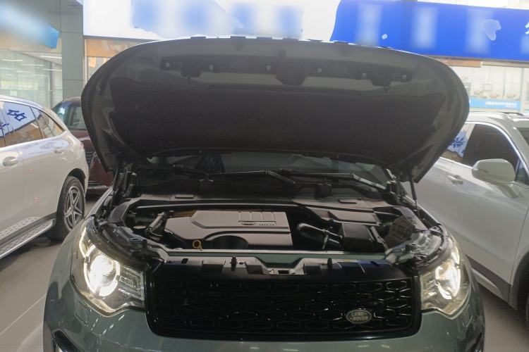 Used Land Rover Discovery Sport 2019 240 PS SE Dynamic Version China VI Standard Engine Bay