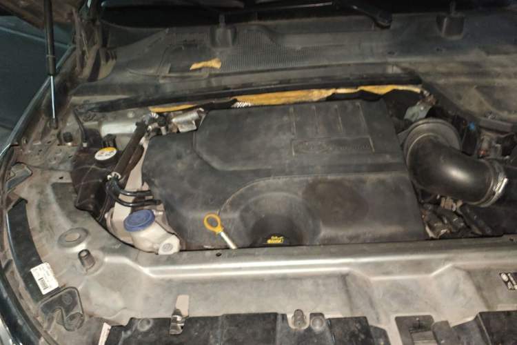 Used Land Rover Discovery Sport 2019 240 PS SE Version China V Standard Engine Bay Right