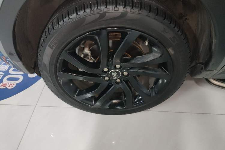 Used Land Rover Discovery Sport 2019 240 PS SE Dynamic Version China VI Standard Exterior 1
