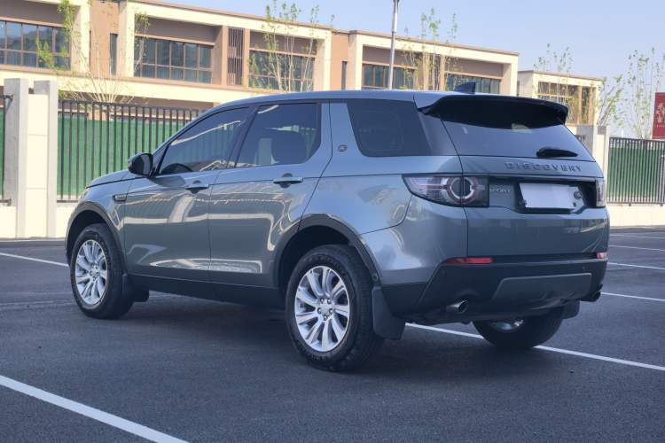 Used Land Rover Discovery Sport 2019 240 PS SE Version China VI Standard Exterior 6