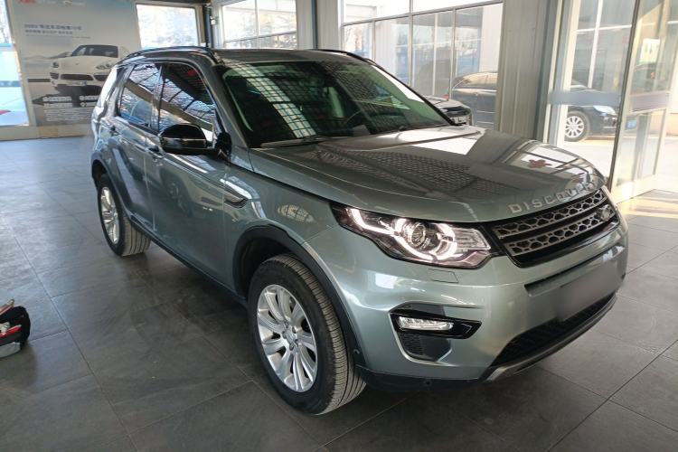 Used Land Rover Discovery Sport 2019 240 PS SE Version China VI Standard Front Right 45 Deg