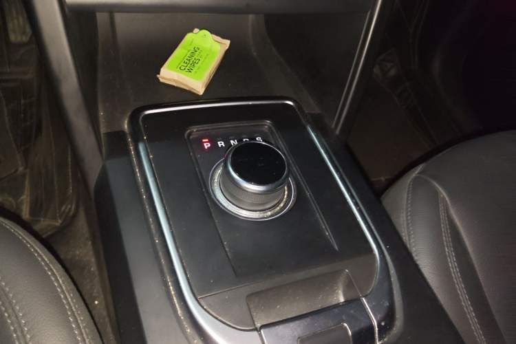 Used Land Rover Discovery Sport 2019 240 PS PURE Edition China VI Standard Gear Lever