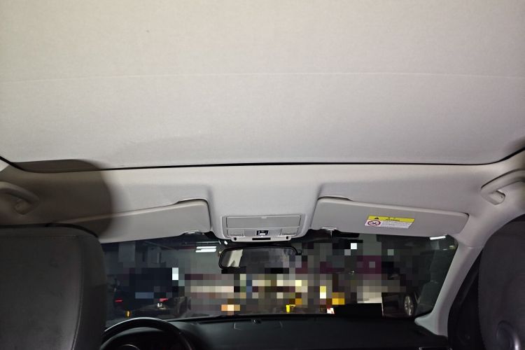 Used Land Rover Discovery Sport 2019 240 PS PURE Edition China VI Standard Headliner