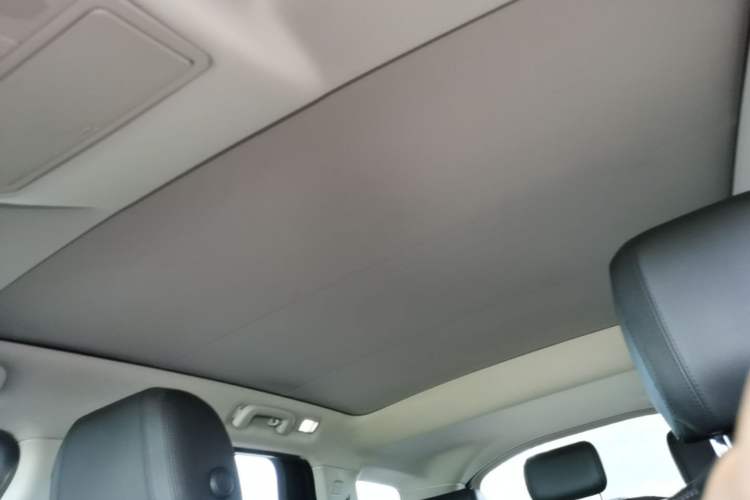 Used Land Rover Discovery Sport 2019 240 PS SE Version China V Standard Headliner