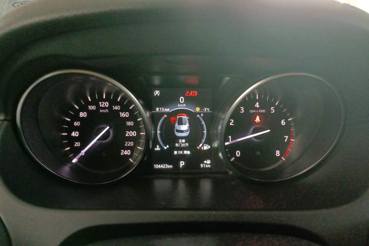 Used Land Rover Discovery Sport 2019 240 PS SE Version China VI Standard Instrument Cluster