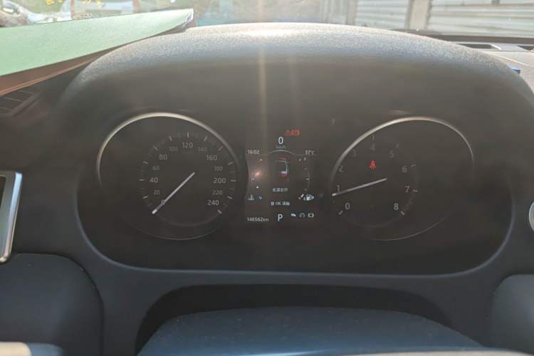 Used Land Rover Discovery Sport 2019 240 PS SE Version China VI Standard Instrument Cluster