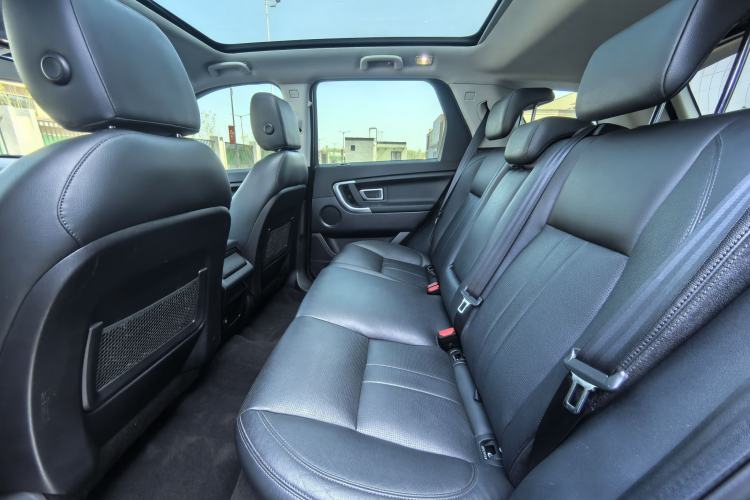 Used Land Rover Discovery Sport 2019 240 PS SE Version China VI Standard Interior 2