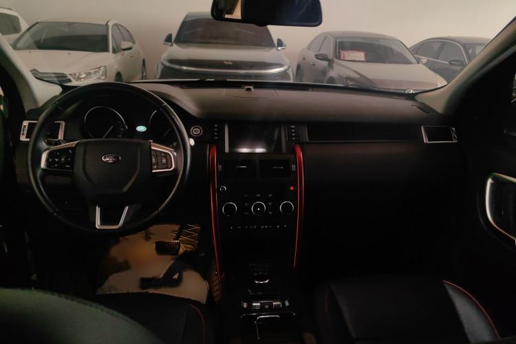 Used Land Rover Discovery Sport 2019 240 PS SE Dynamic Version China VI Standard Interior 3
