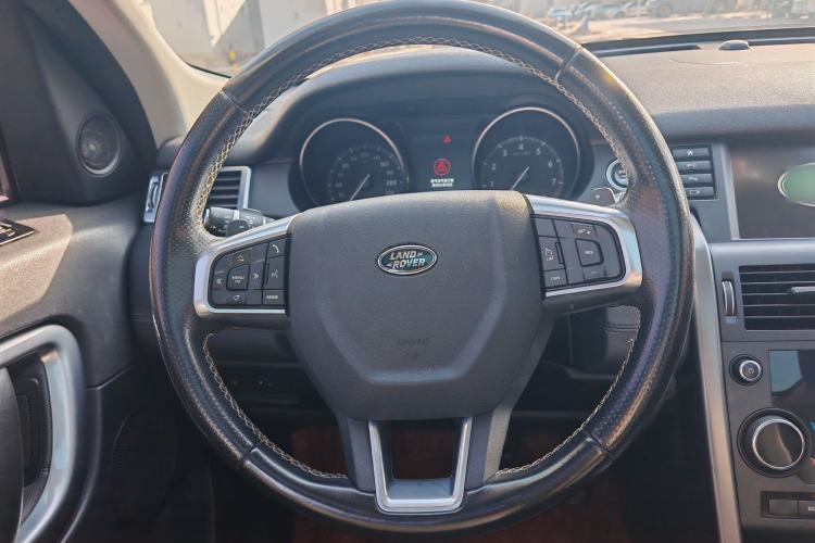 Used Land Rover Discovery Sport 2019 240 PS SE Dynamic Version China VI Standard Interior 7