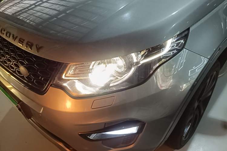 Used Land Rover Discovery Sport 2019 240 PS SE Dynamic Version China VI Standard Left Front Headlight