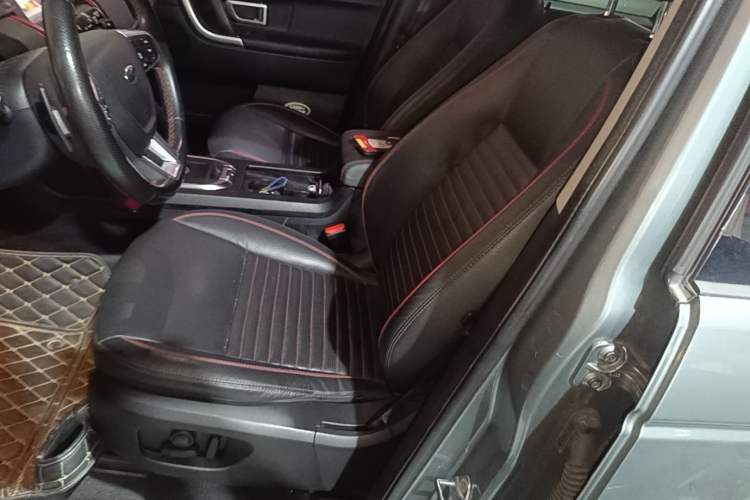 Used Land Rover Discovery Sport 2019 240 PS SE Dynamic Version China VI Standard Left Front Seat