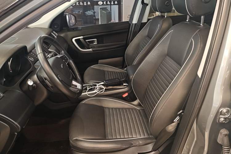 Used Land Rover Discovery Sport 2019 240 PS SE Dynamic Version China VI Standard Left Front Seat