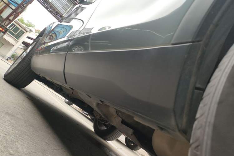 Used Land Rover Discovery Sport 2019 240 PS SE Version China VI Standard Left Side Sill