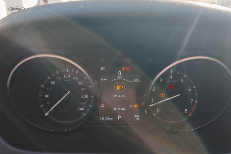 Used Land Rover Discovery Sport 2019 240 PS SE Dynamic Version China VI Standard Odometer Close Up