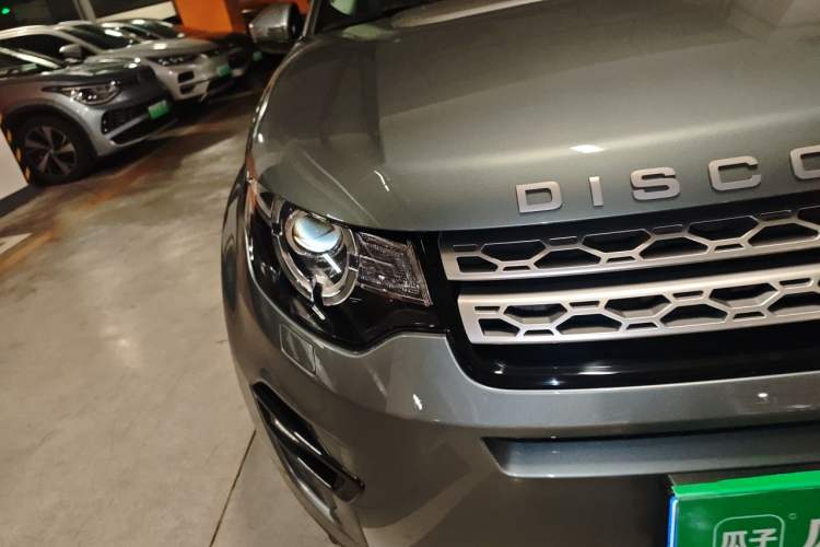 Used Land Rover Discovery Sport 2019 240 PS HSE Version China VI Standard Right Front Headlight