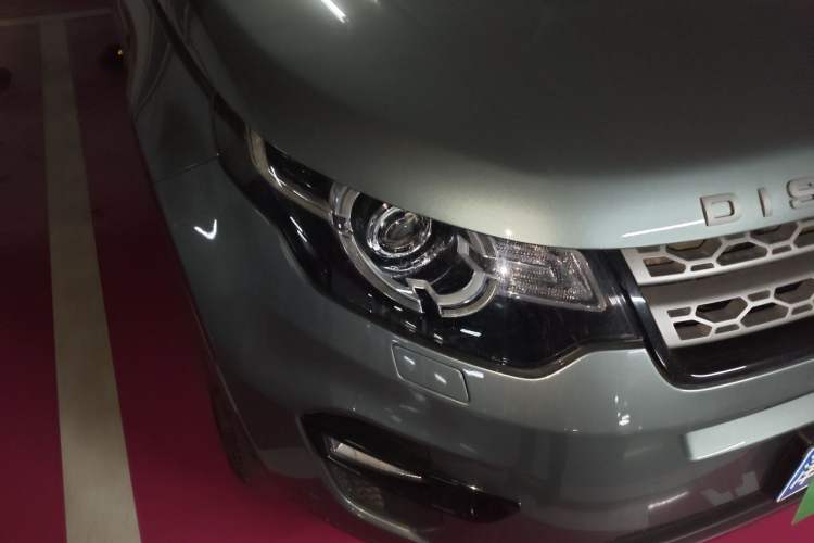 Used Land Rover Discovery Sport 2019 240 PS PURE Edition China VI Standard Right Front Headlight