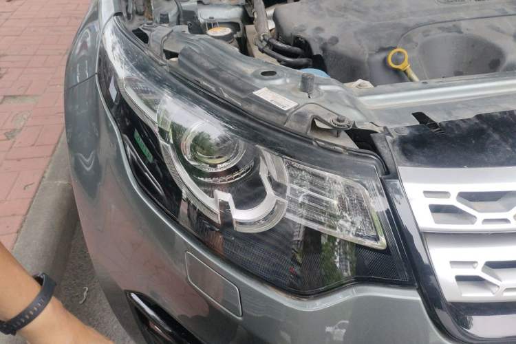 Used Land Rover Discovery Sport 2019 240 PS HSE Version China V Standard Right Front Headlight