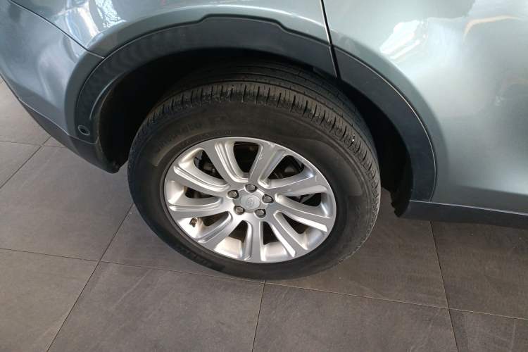 Used Land Rover Discovery Sport 2019 240 PS SE Version China VI Standard Right Rear Wheel Hub