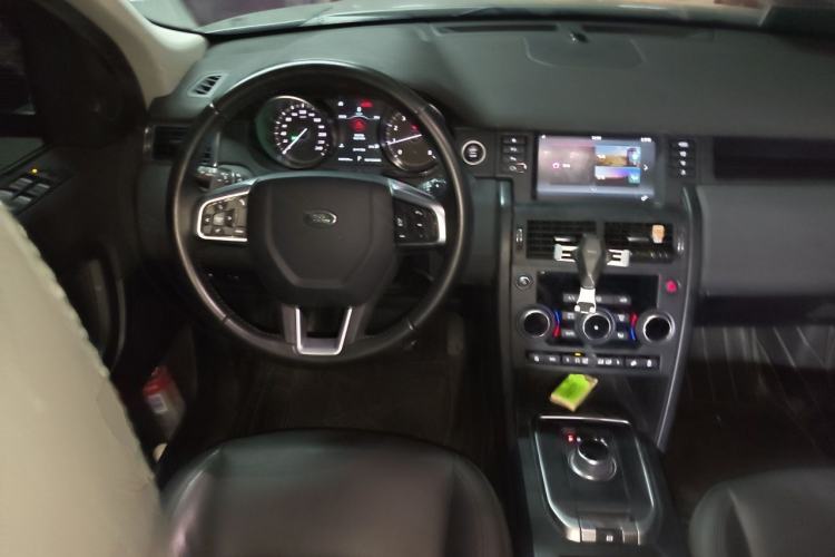 Used Land Rover Discovery Sport 2019 240 PS PURE Edition China VI Standard Steering Wheel