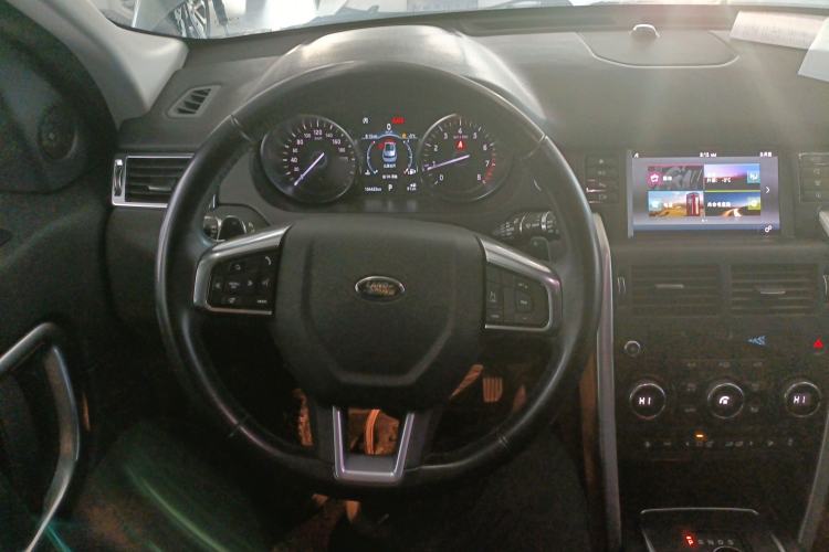 Used Land Rover Discovery Sport 2019 240 PS SE Version China VI Standard Steering Wheel