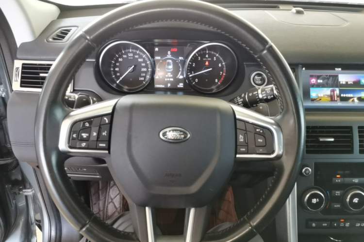 Used Land Rover Discovery Sport 2019 240 PS SE Version China V Standard Steering Wheel