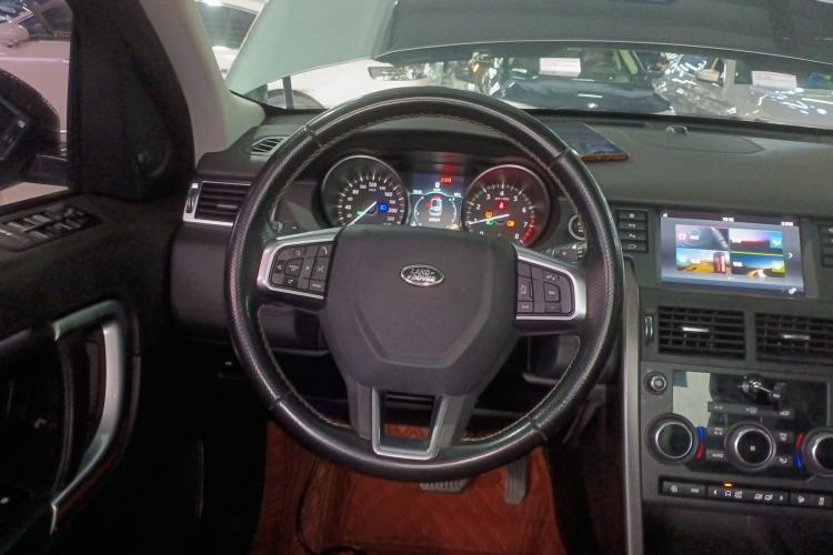 Used Land Rover Discovery Sport 2019 240 PS SE Dynamic Version China VI Standard Steering Wheel