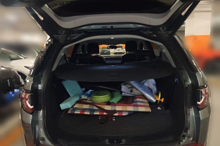 Used Land Rover Discovery Sport 2019 240 PS HSE Version China VI Standard Trunk