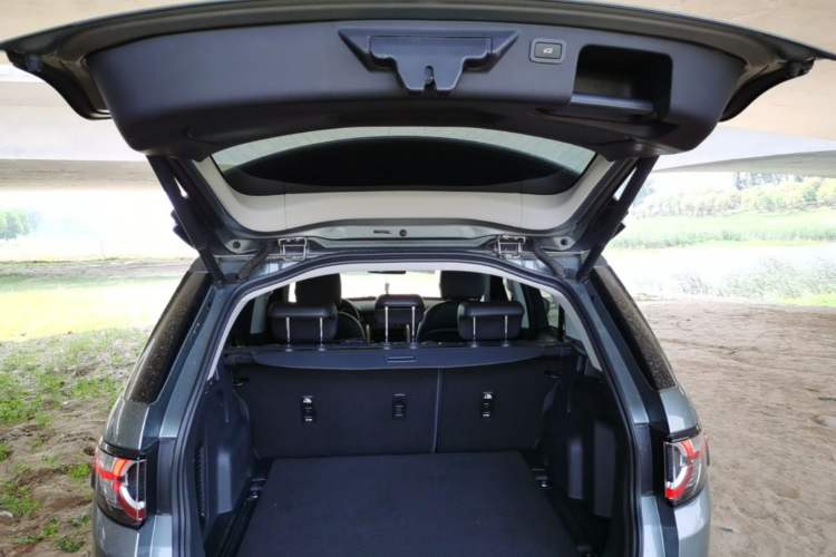 Used Land Rover Discovery Sport 2019 240 PS SE Version China V Standard Trunk