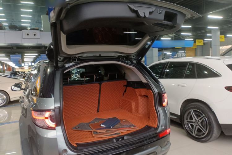 Used Land Rover Discovery Sport 2019 240 PS SE Dynamic Version China VI Standard Trunk