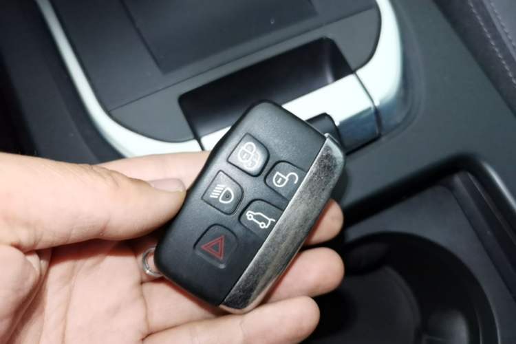 Used Land Rover Discovery Sport 2019 240 PS SE Version China V Standard Vehicle Key