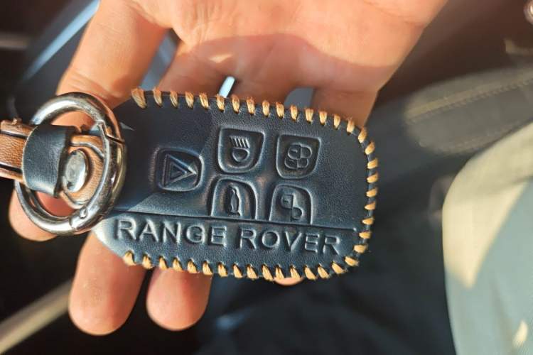 Used Land Rover Discovery Sport 2019 240 PS SE Version China VI Standard Vehicle Key