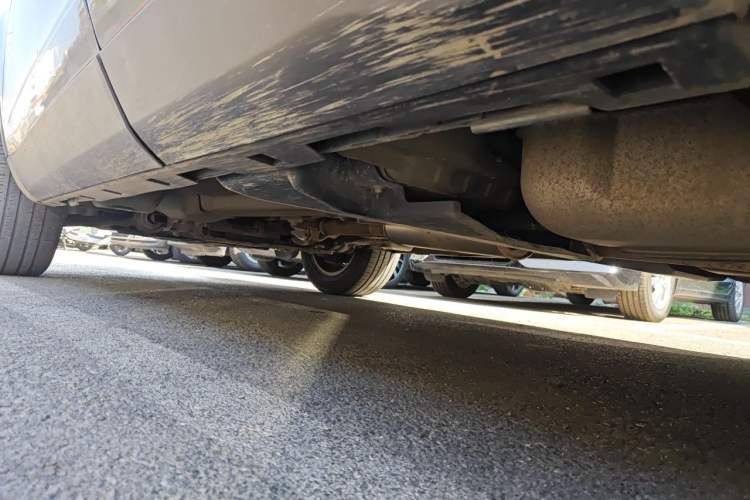 Used Land Rover Discovery Sport 2019 240 PS SE Version China VI Standard Chassis Rear Left