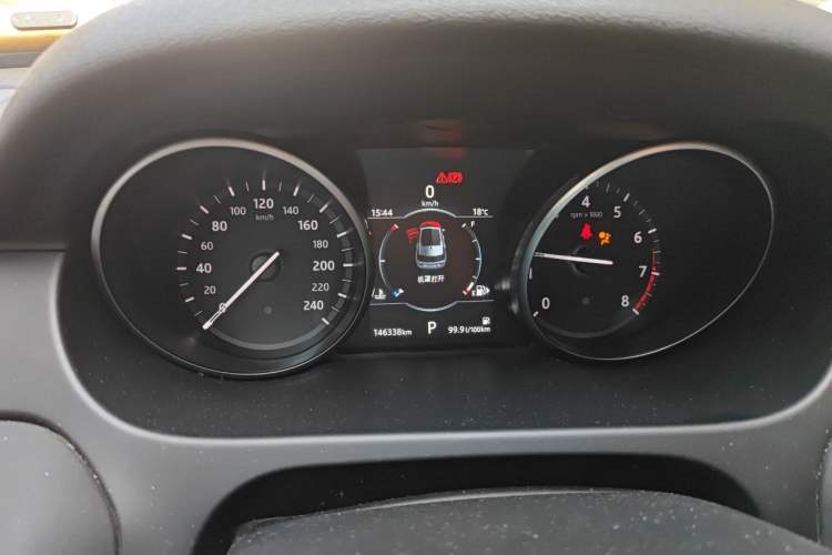 Used Land Rover Discovery Sport 2019 240 PS SE Version China VI Standard Instrument Cluster