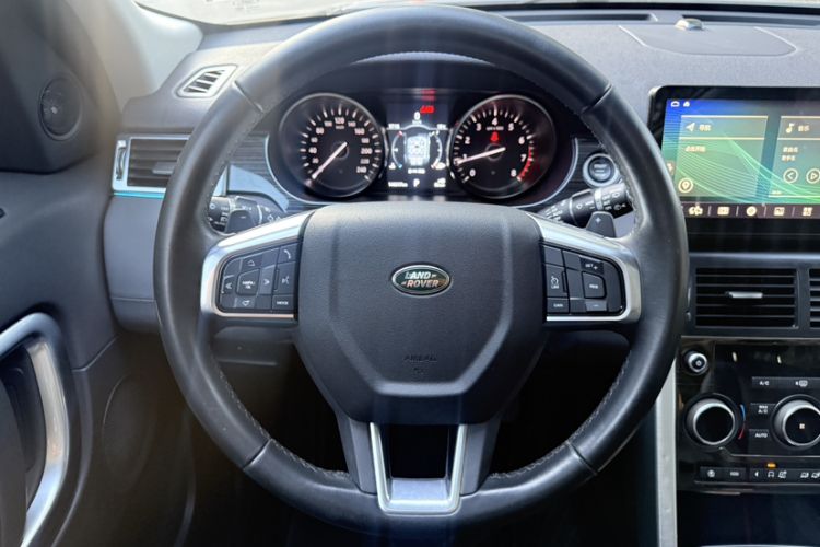 Used Land Rover Discovery Sport 2019 240 PS SE Version China VI Standard Steering Wheel