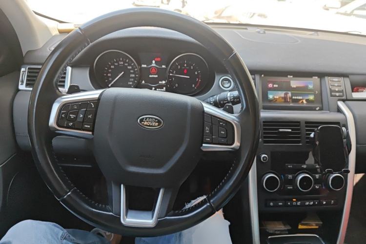 Used Land Rover Discovery Sport 2019 240 PS SE Version China VI Standard Steering Wheel