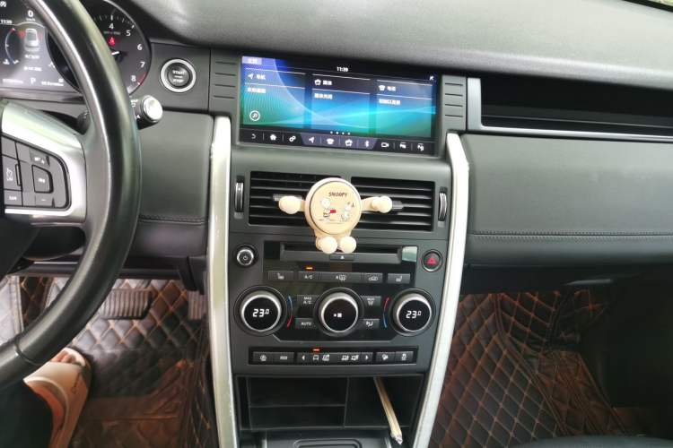 Used Land Rover Discovery Sport 2019 240 PS HSE Version China VI Standard Audio And AC Panel