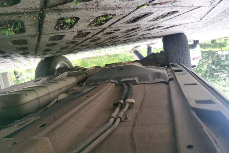 Used Land Rover Discovery Sport 2019 240 PS HSE Version China VI Standard Chassis Front Right