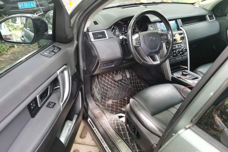 Used Land Rover Discovery Sport 2019 240 PS HSE Version China VI Standard Driver Seat