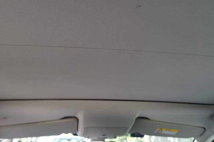 Used Land Rover Discovery Sport 2019 240 PS HSE Version China VI Standard Headliner