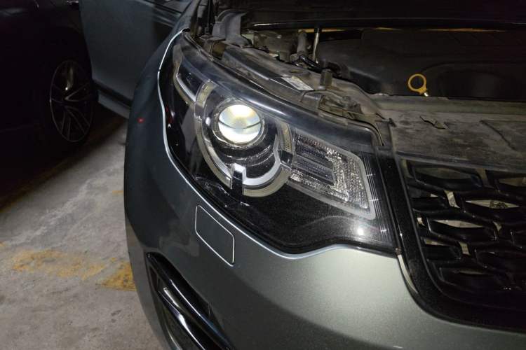 Used Land Rover Discovery Sport 2019 240 PS SE Dynamic Version China V Standard Right Front Headlight