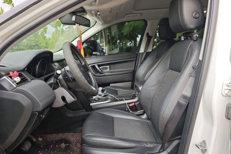 Used Land Rover Discovery Sport 2019 240 PS SE Version China VI Standard Left Front Seat