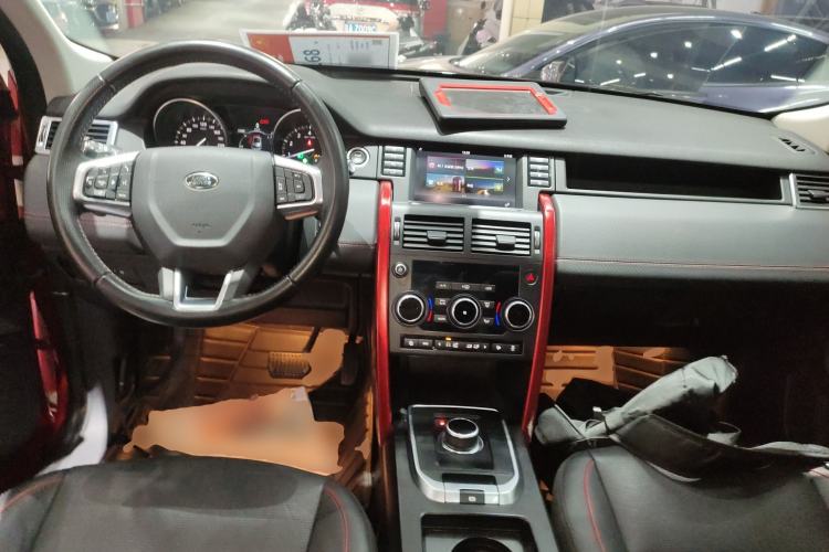 Used Land Rover Discovery Sport 2019 240 PS SE Dynamic Version China VI Standard Center Console