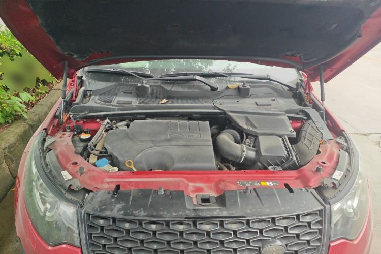 Used Land Rover Discovery Sport 2019 240 PS SE Dynamic Version China V Standard Engine Bay