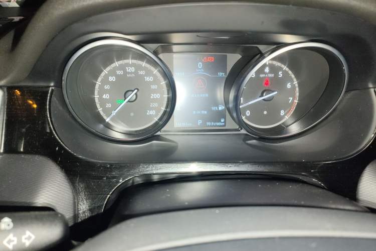 Used Land Rover Discovery Sport 2019 240 PS SE Dynamic Version China VI Standard Instrument Cluster