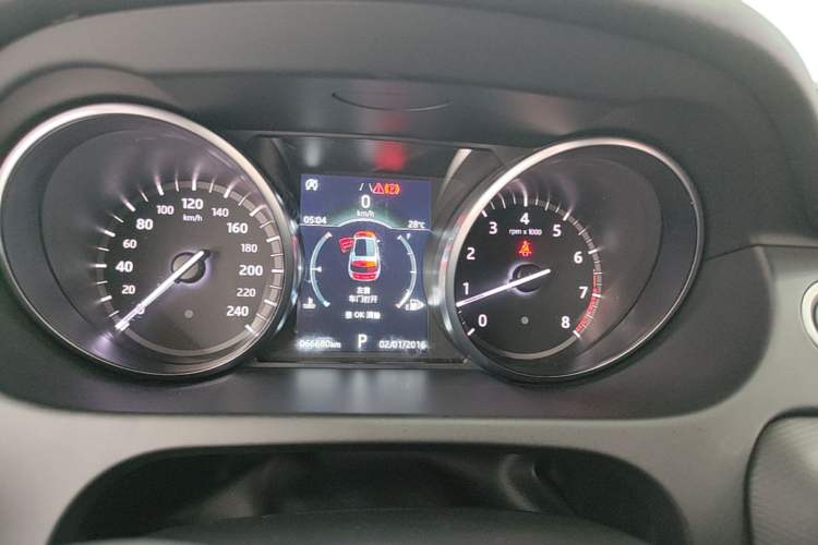 Used Land Rover Discovery Sport 2019 240 PS SE Dynamic Version China VI Standard Instrument Cluster