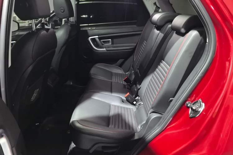 Used Land Rover Discovery Sport 2019 240 PS SE Dynamic Version China VI Standard Interior 1